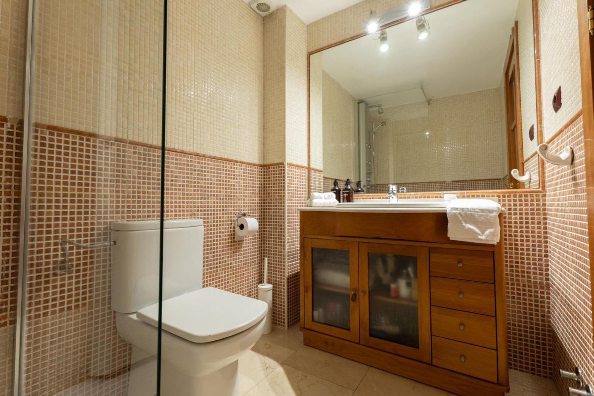 One Bedroom Apartment In Chueca Madrid Exteriör bild